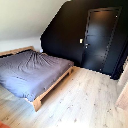 Gite Au 14 - Au Calme Avec Jardin , Proche De Dinant Anhée Exterior foto