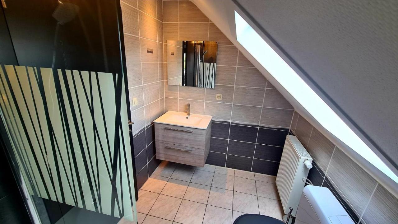 Gite Au 14 - Au Calme Avec Jardin , Proche De Dinant Anhée Exterior foto