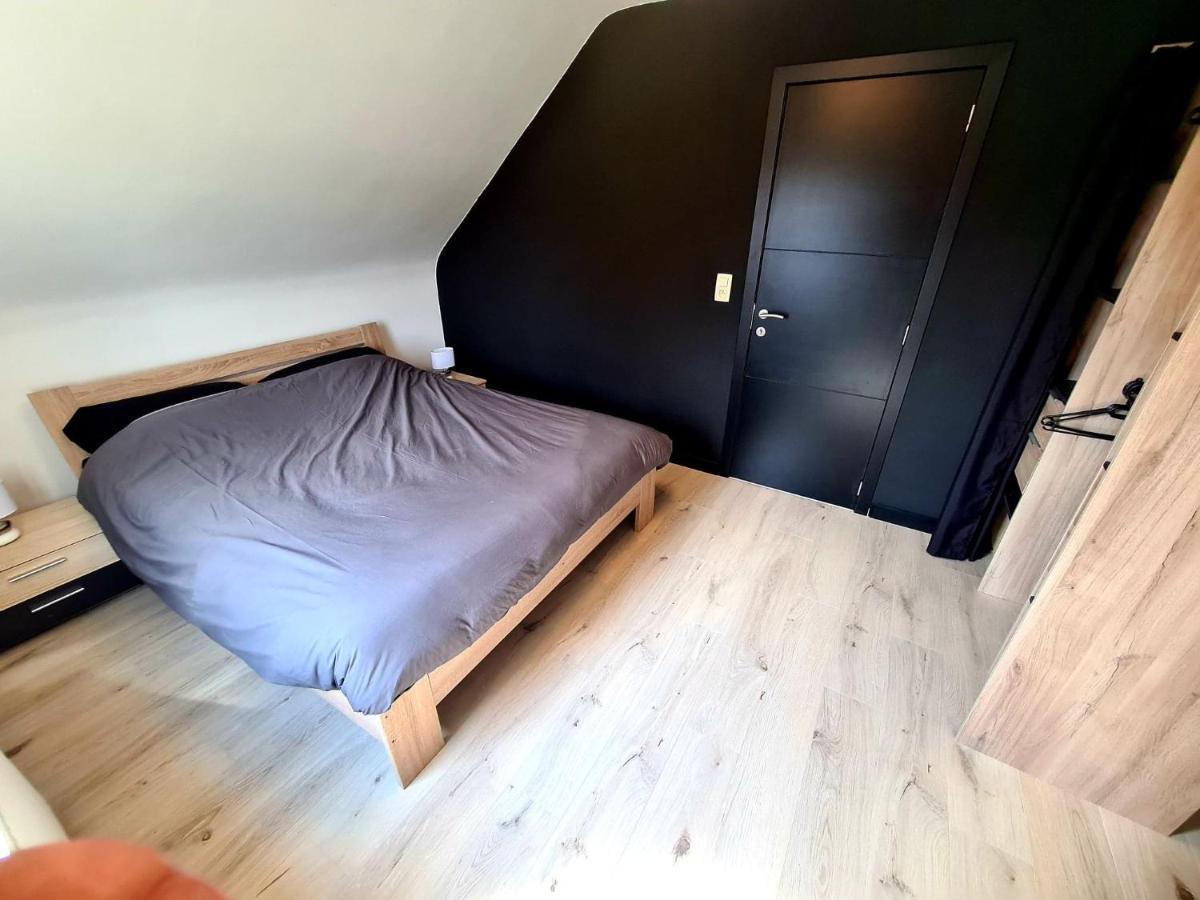 Gite Au 14 - Au Calme Avec Jardin , Proche De Dinant Anhée Exterior foto